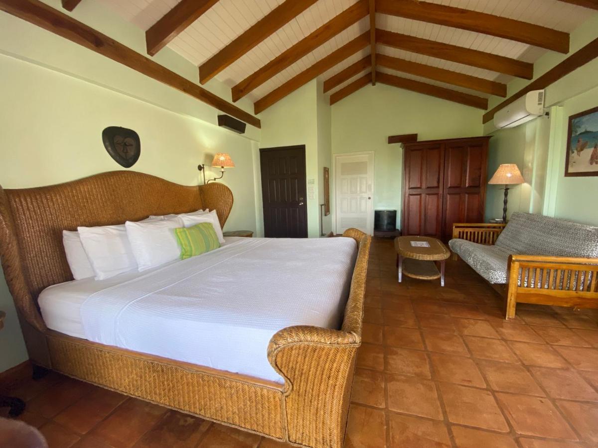 Tranquility Beach Suites Placencia ภายนอก รูปภาพ