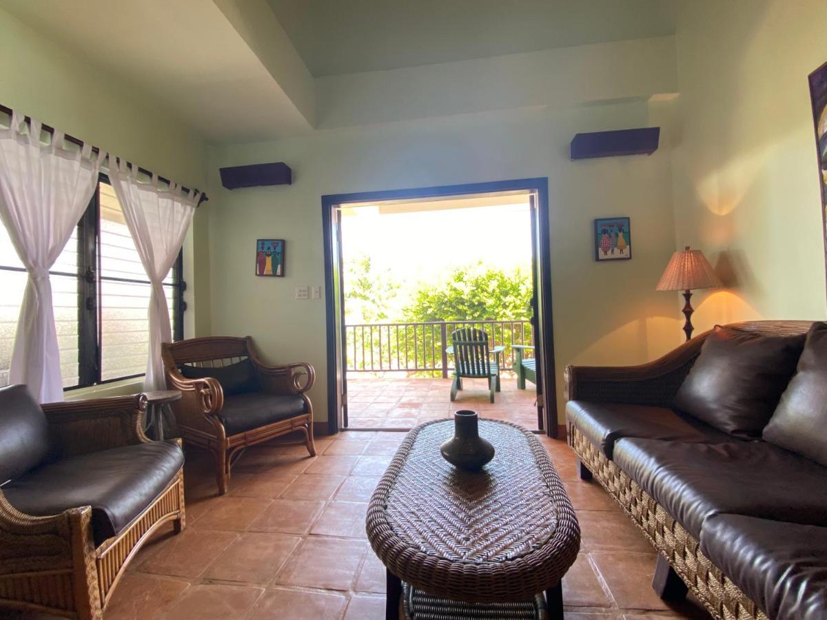 Tranquility Beach Suites Placencia ภายนอก รูปภาพ
